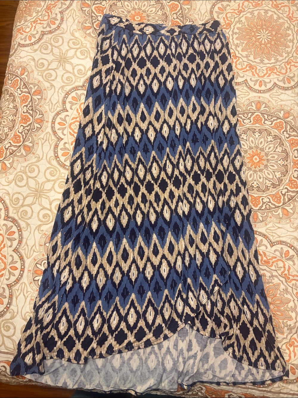 Max Studio Blue and Cream Diamond-Pattern Maxi Skirt